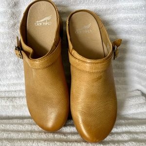 Dansko size 40
